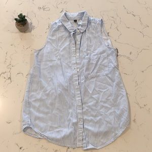 H&M sleeveless button down